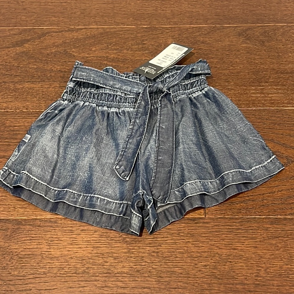 NWT Flowers by Zoe Blue Denim Shorts Size 6x